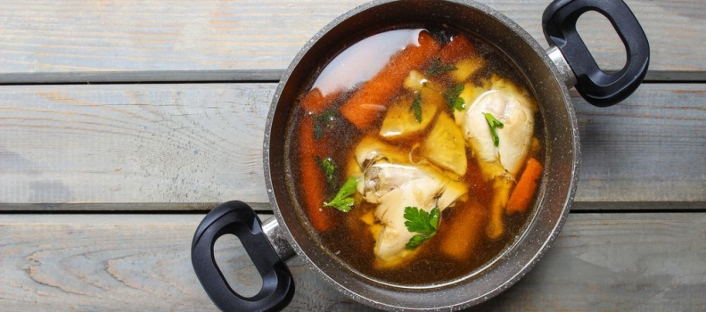 Cómo hacer un buen caldo de pollo